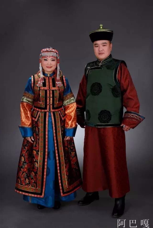 内蒙古蒙古族28部落标准服饰图全集,你想成为那个部落的?